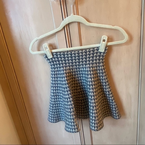 Houndstooth Skirt - Picture 2 of 11